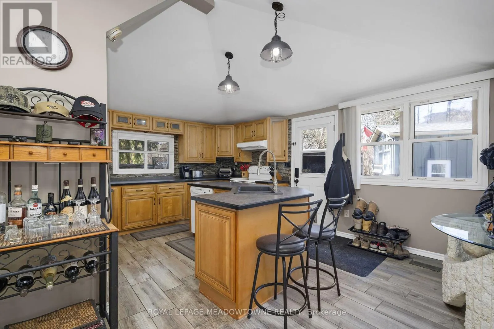 46 MAIN STREET S