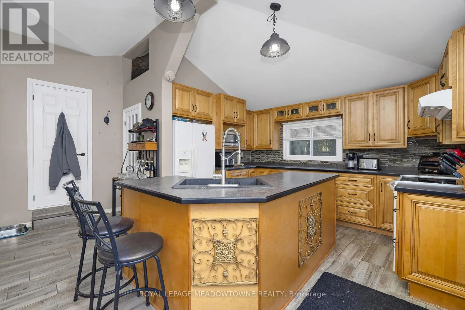 46 MAIN STREET S