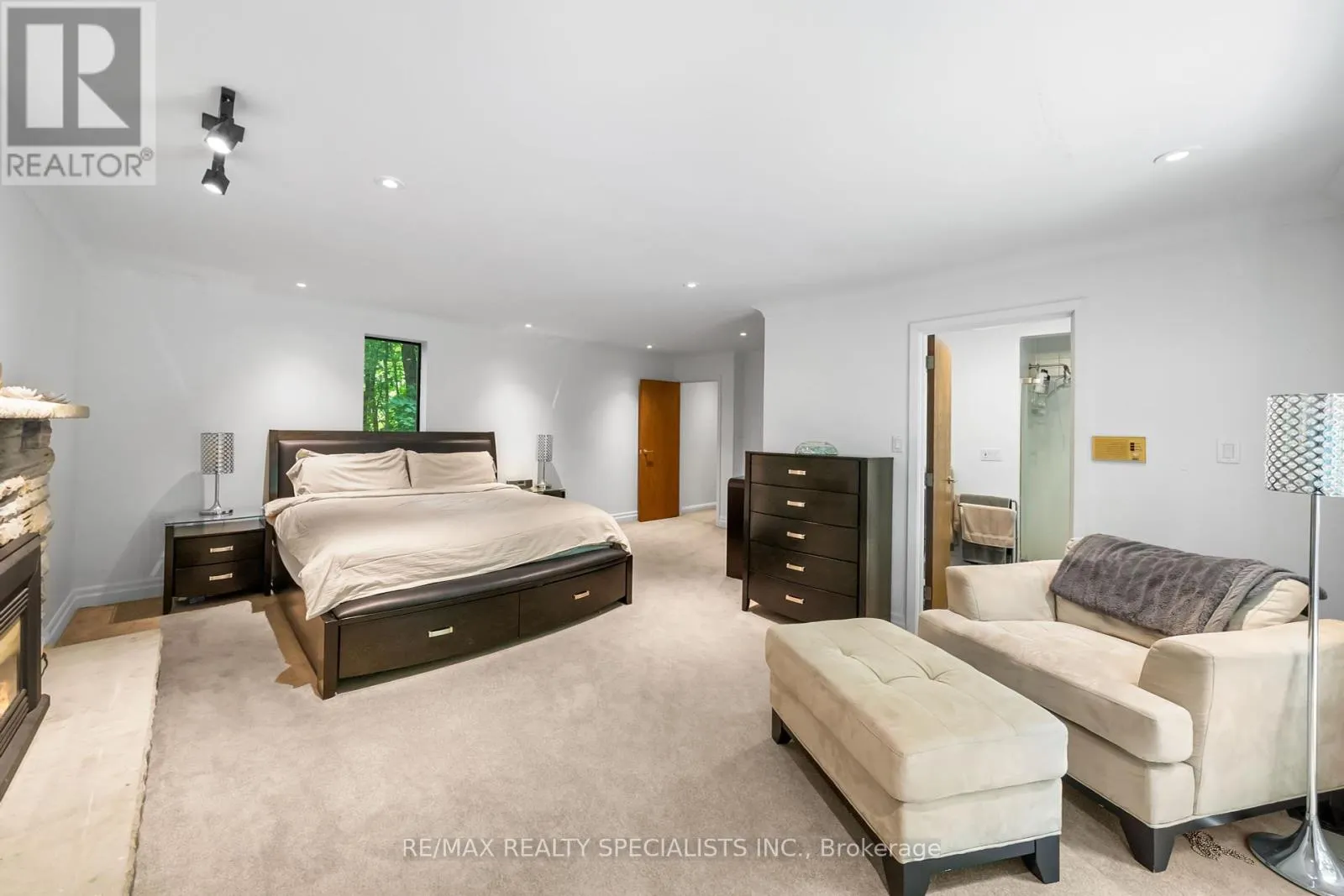 15139 ROCKSIDE ROAD