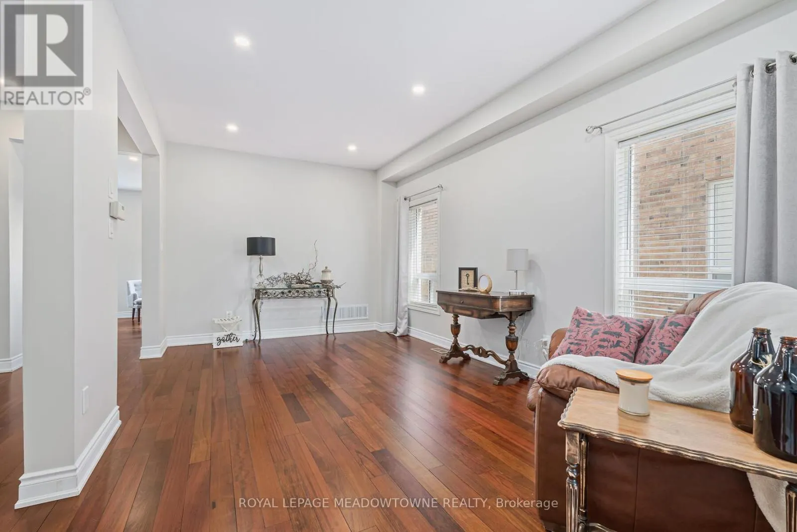 25 MILFOIL STREET