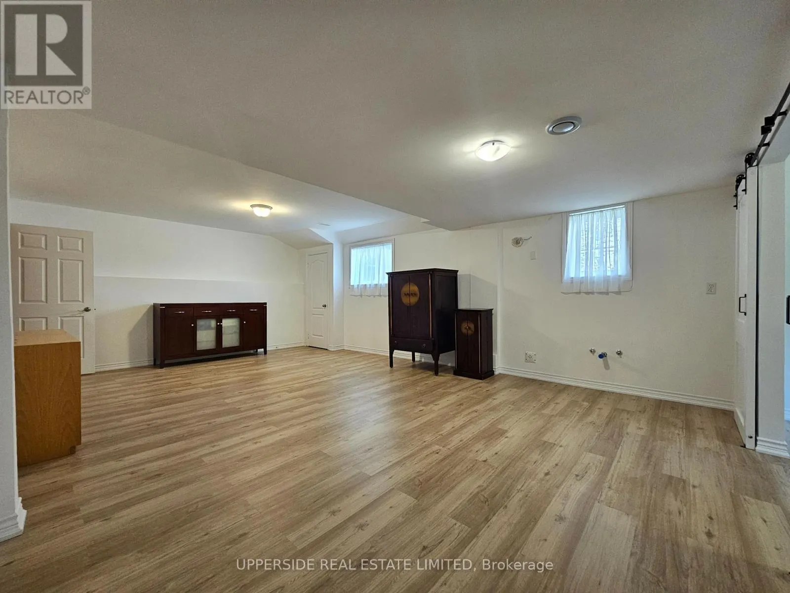 4 KINGSLEY ROAD S