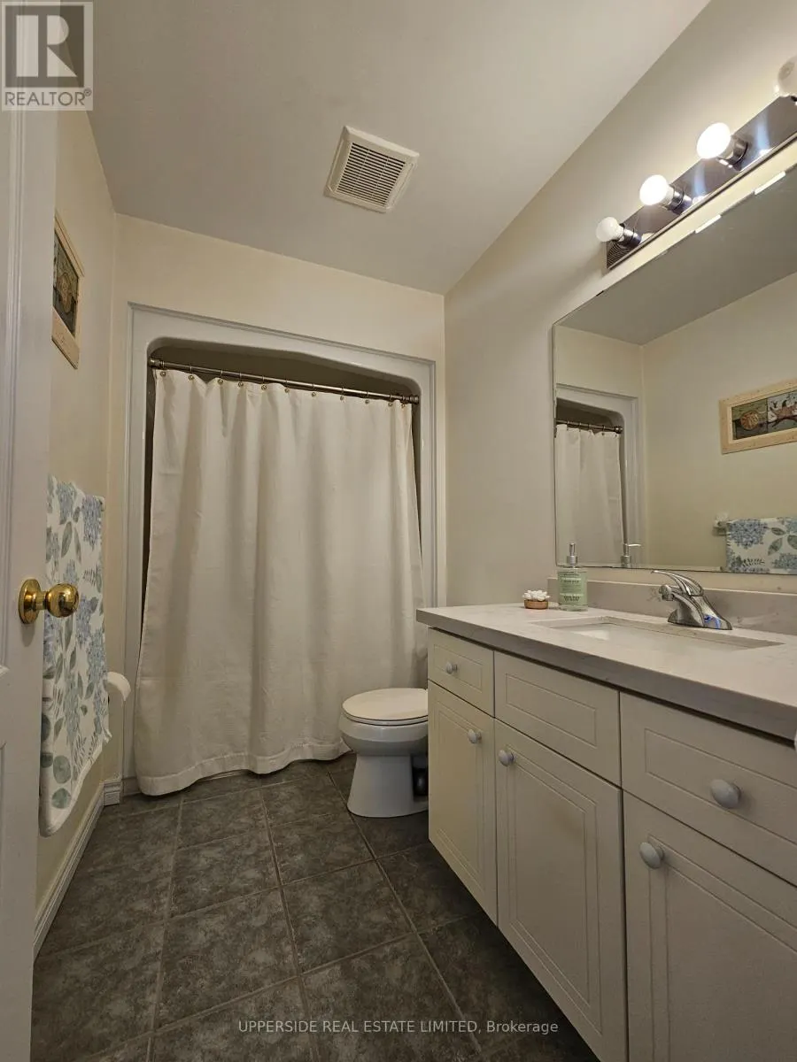 4 KINGSLEY ROAD S