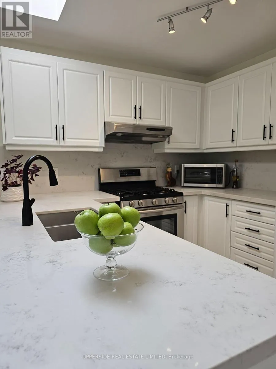 4 KINGSLEY ROAD S