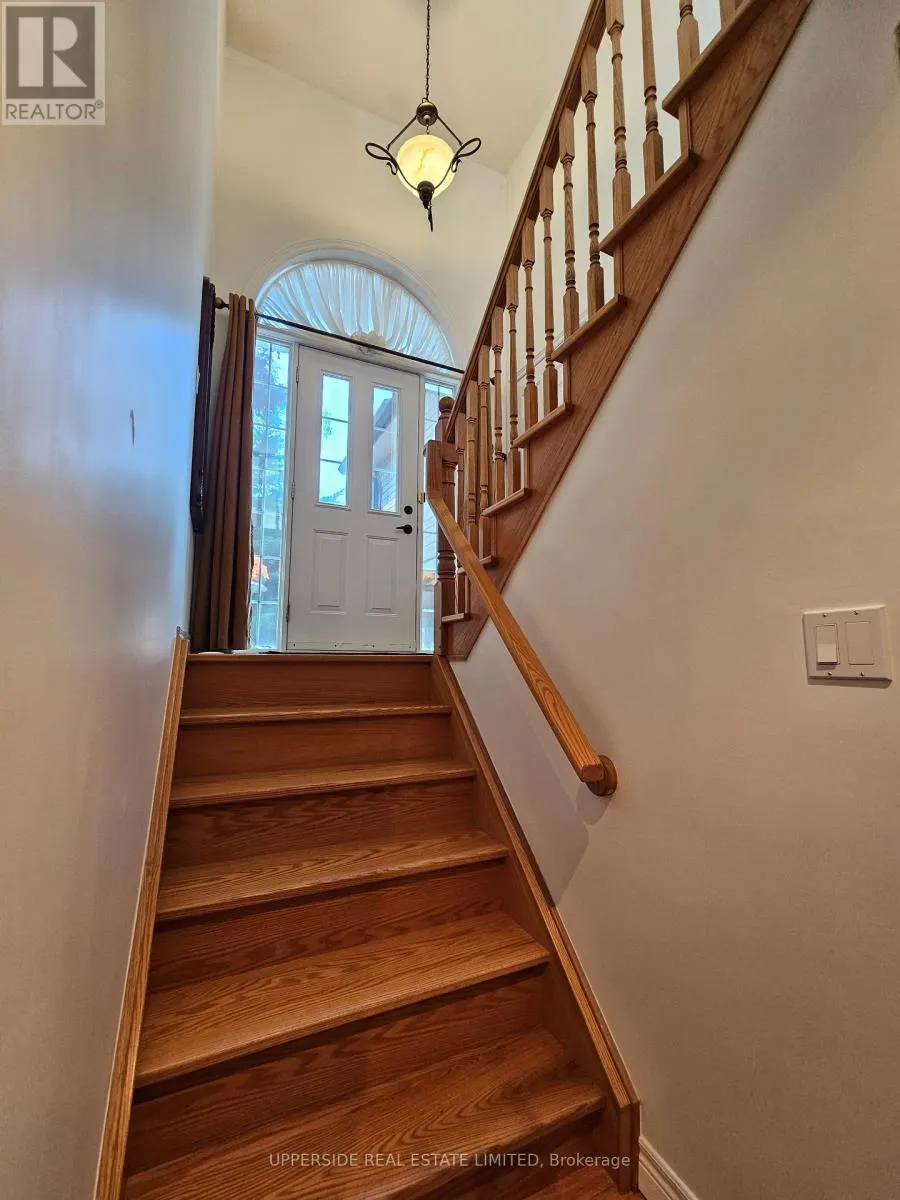 4 KINGSLEY ROAD S