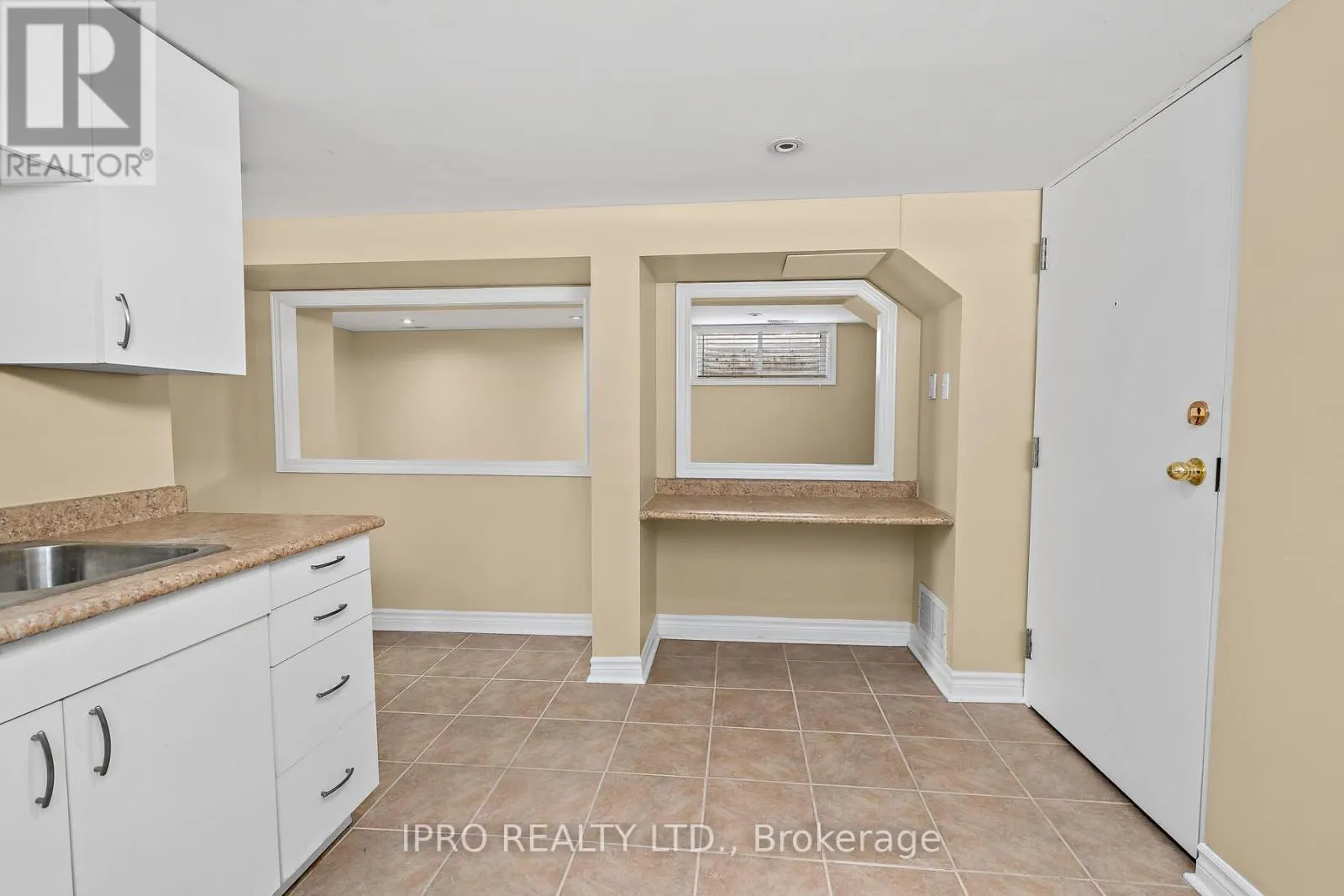 7 REXWAY DRIVE