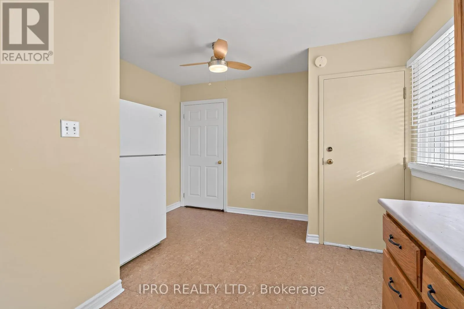 7 REXWAY DRIVE