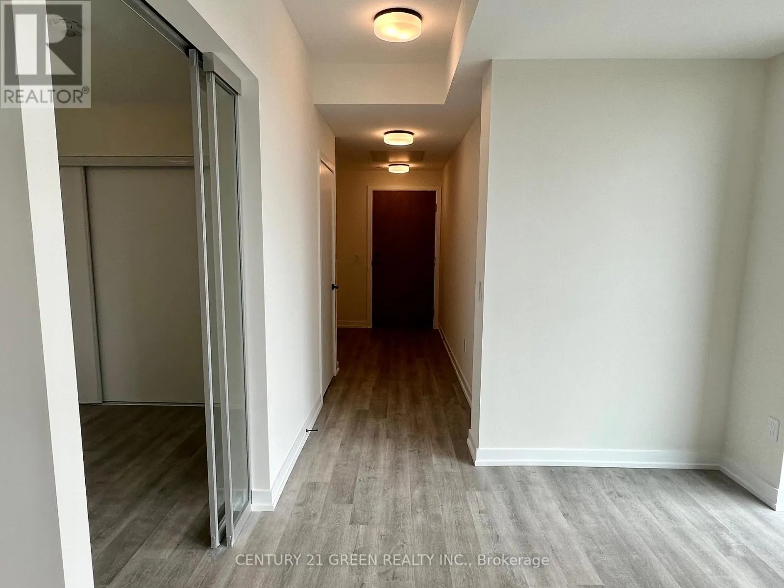 703 - 2300 ST. CLAIR AVENUE W