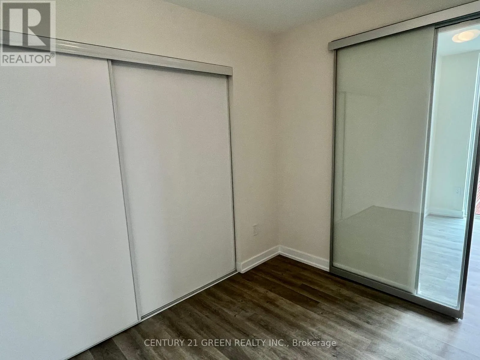 703 - 2300 ST. CLAIR AVENUE W
