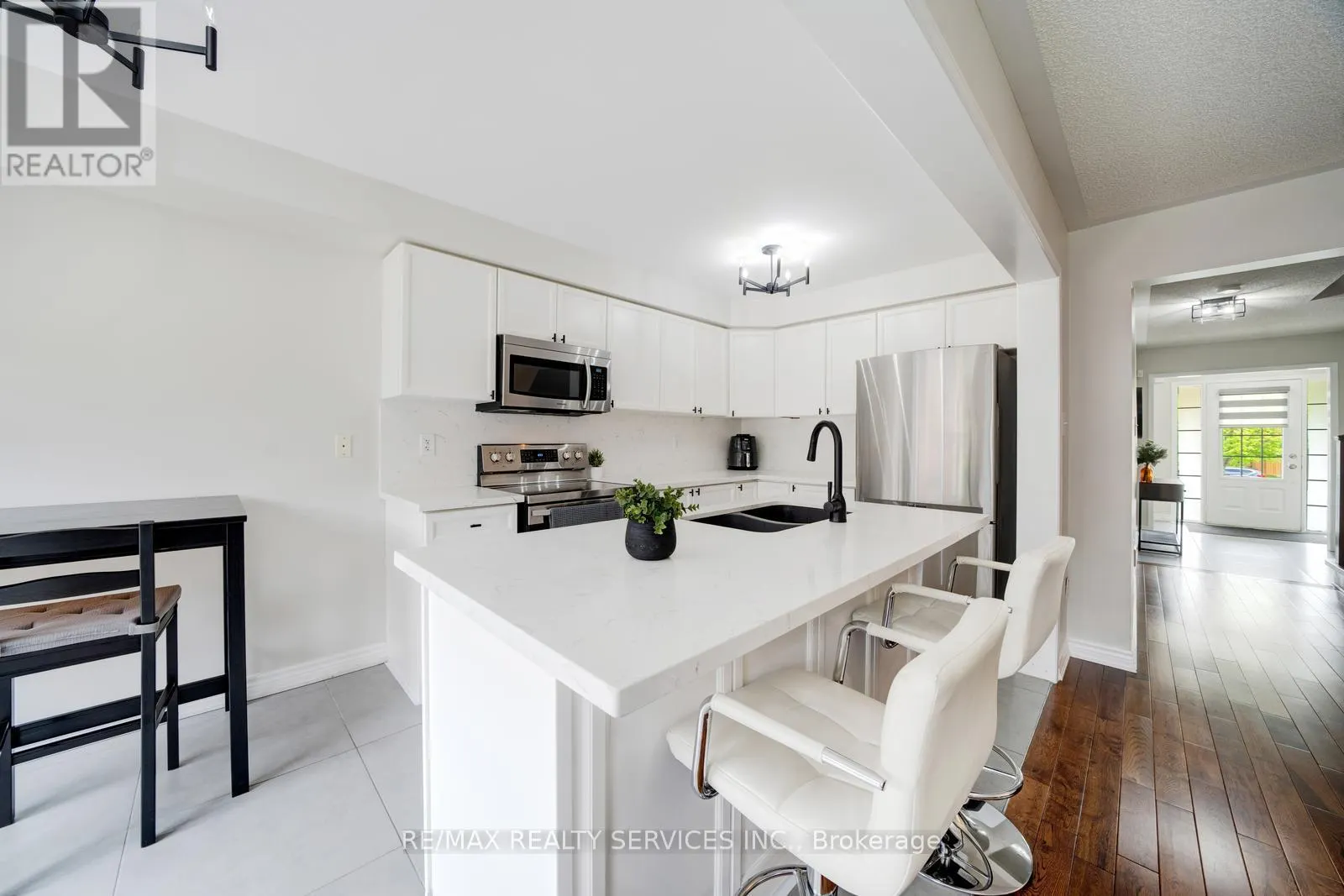 49 WOODCOTE CRESCENT