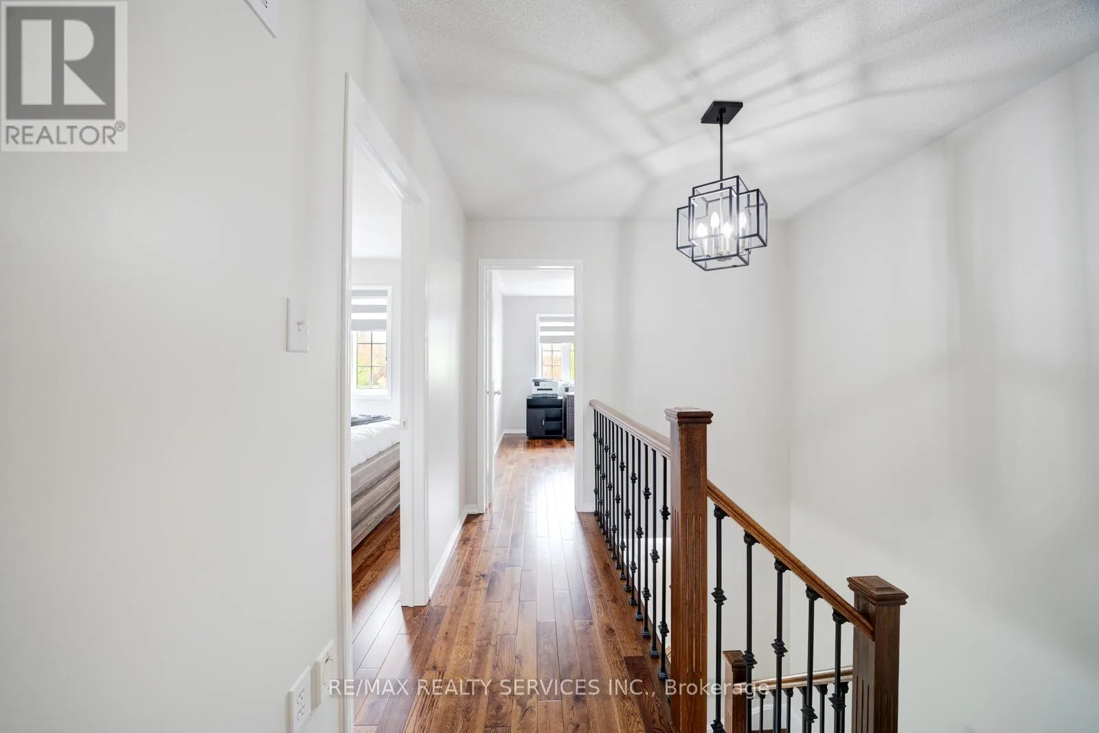 49 WOODCOTE CRESCENT