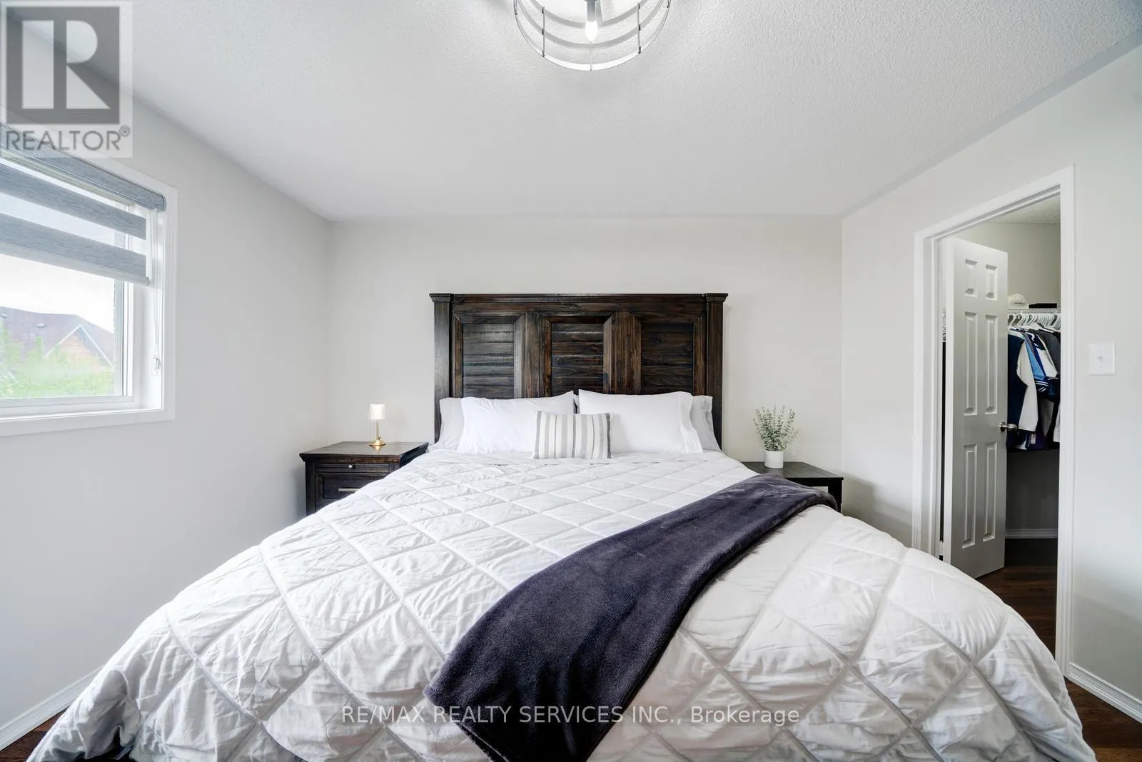 49 WOODCOTE CRESCENT