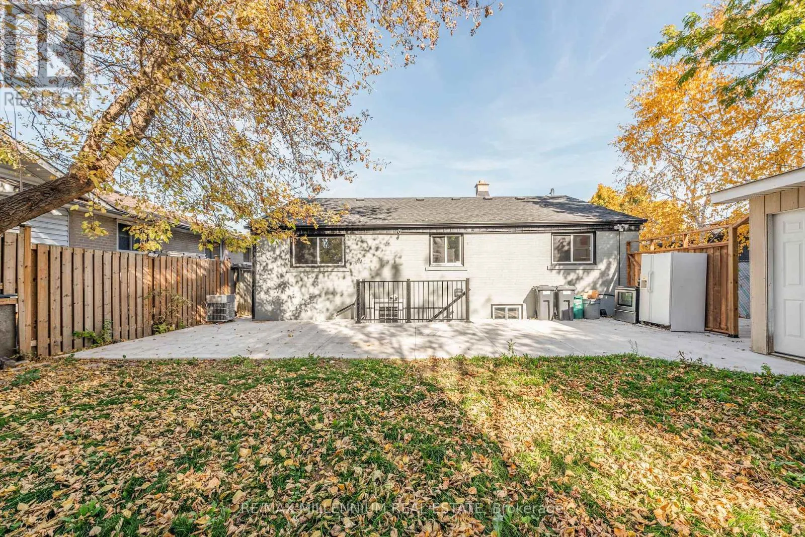 76 RAYLAWN CRESCENT