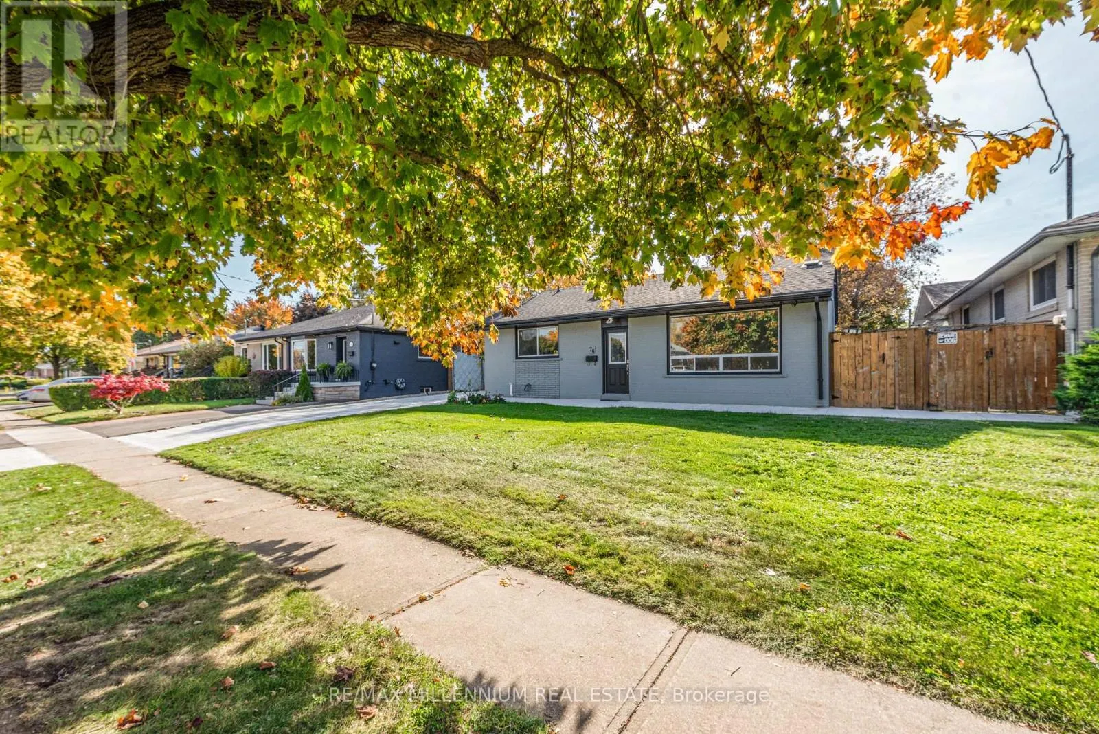 76 RAYLAWN CRESCENT