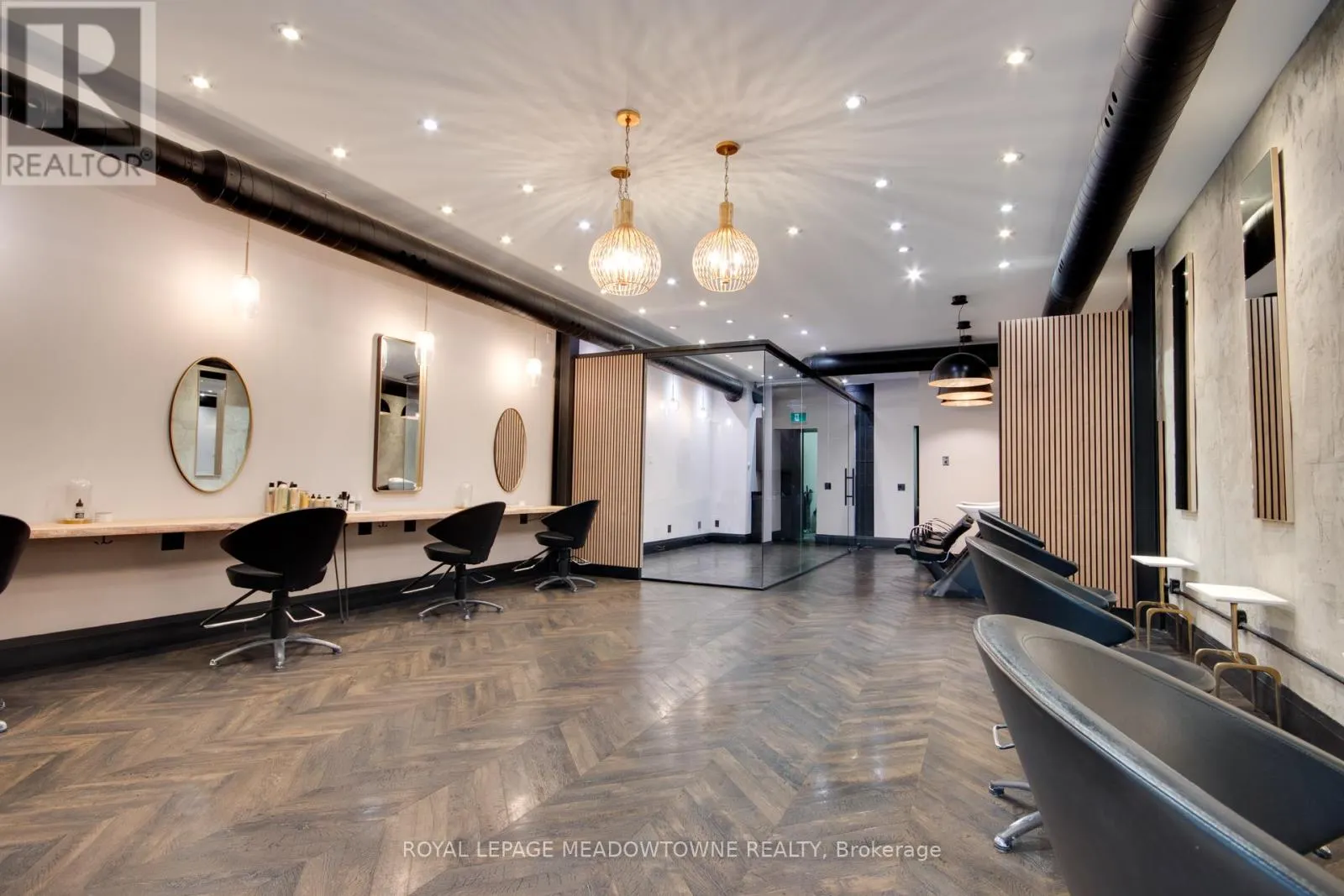 ROOM A - 43 MAIN STREET S