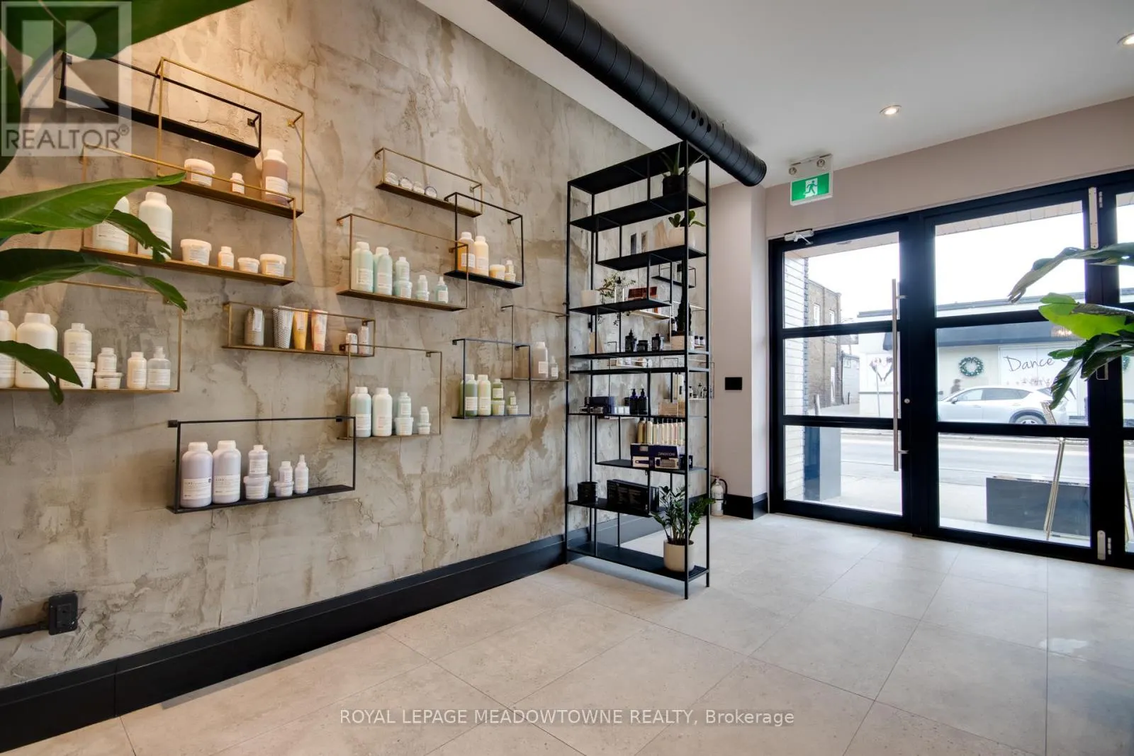 ROOM A - 43 MAIN STREET S