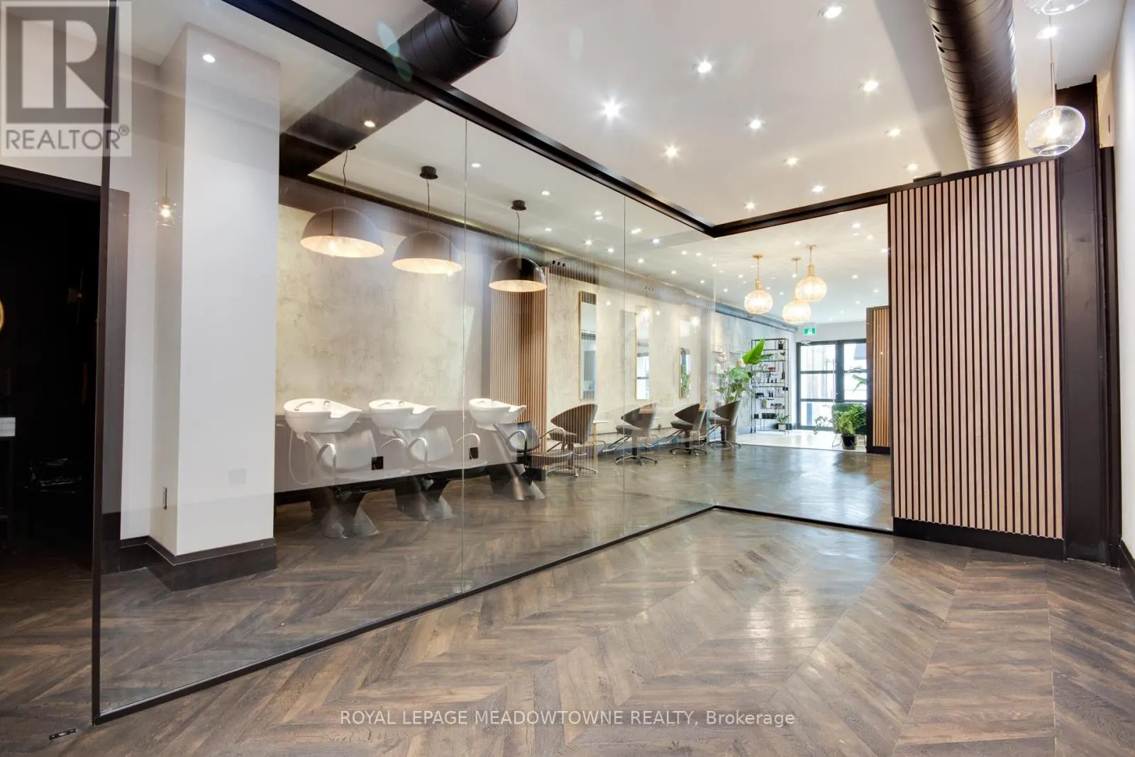 ROOM A - 43 MAIN STREET S
