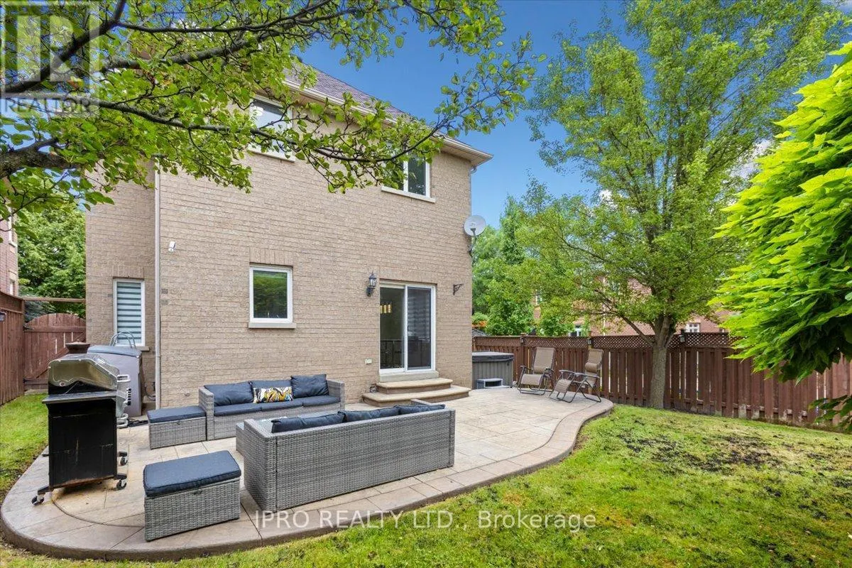 5 CHAPLIN CRESCENT