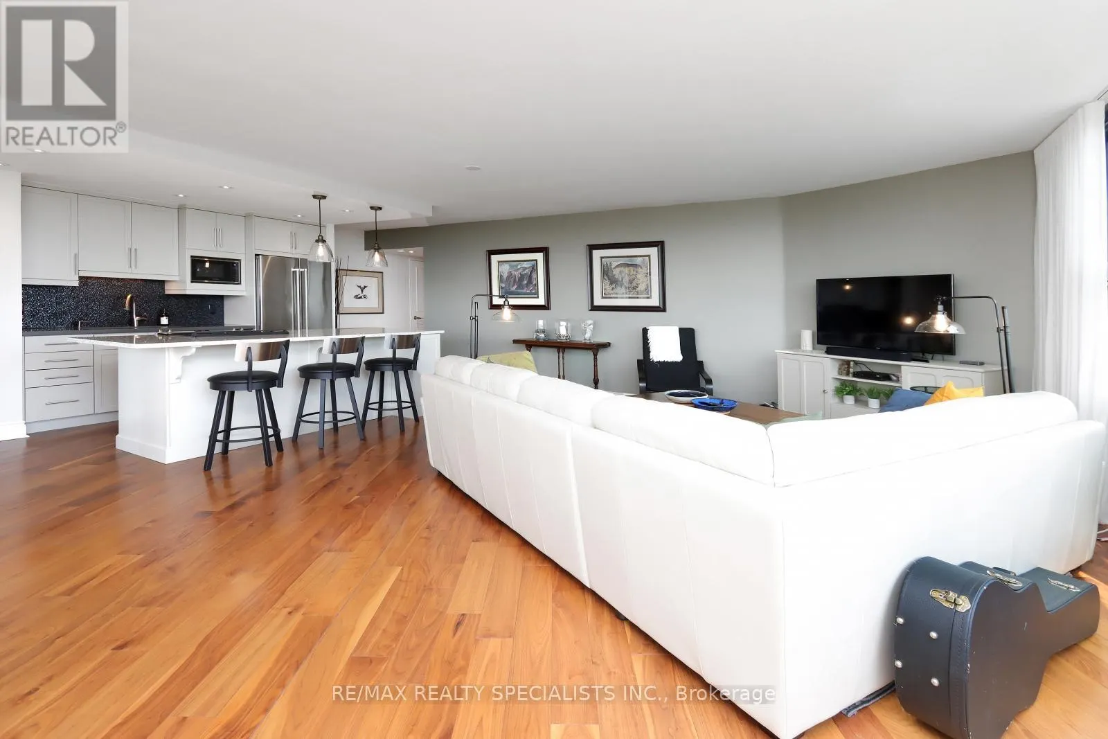1911 - 1300 BLOOR STREET