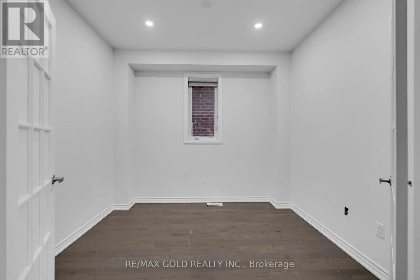 12 VINCENA ROAD