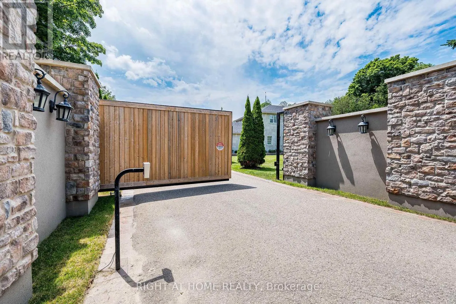 13640 GUELPH LINE