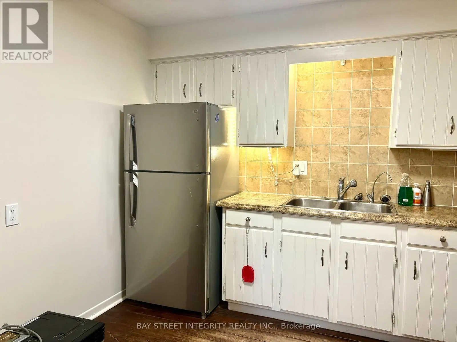931 DAVID COURT