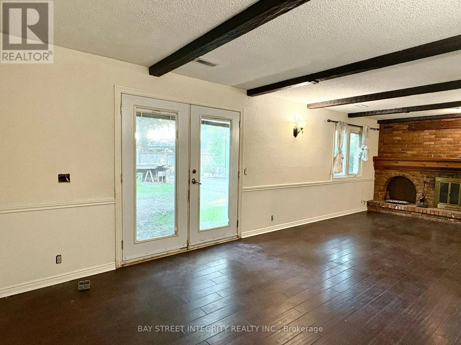 931 DAVID COURT
