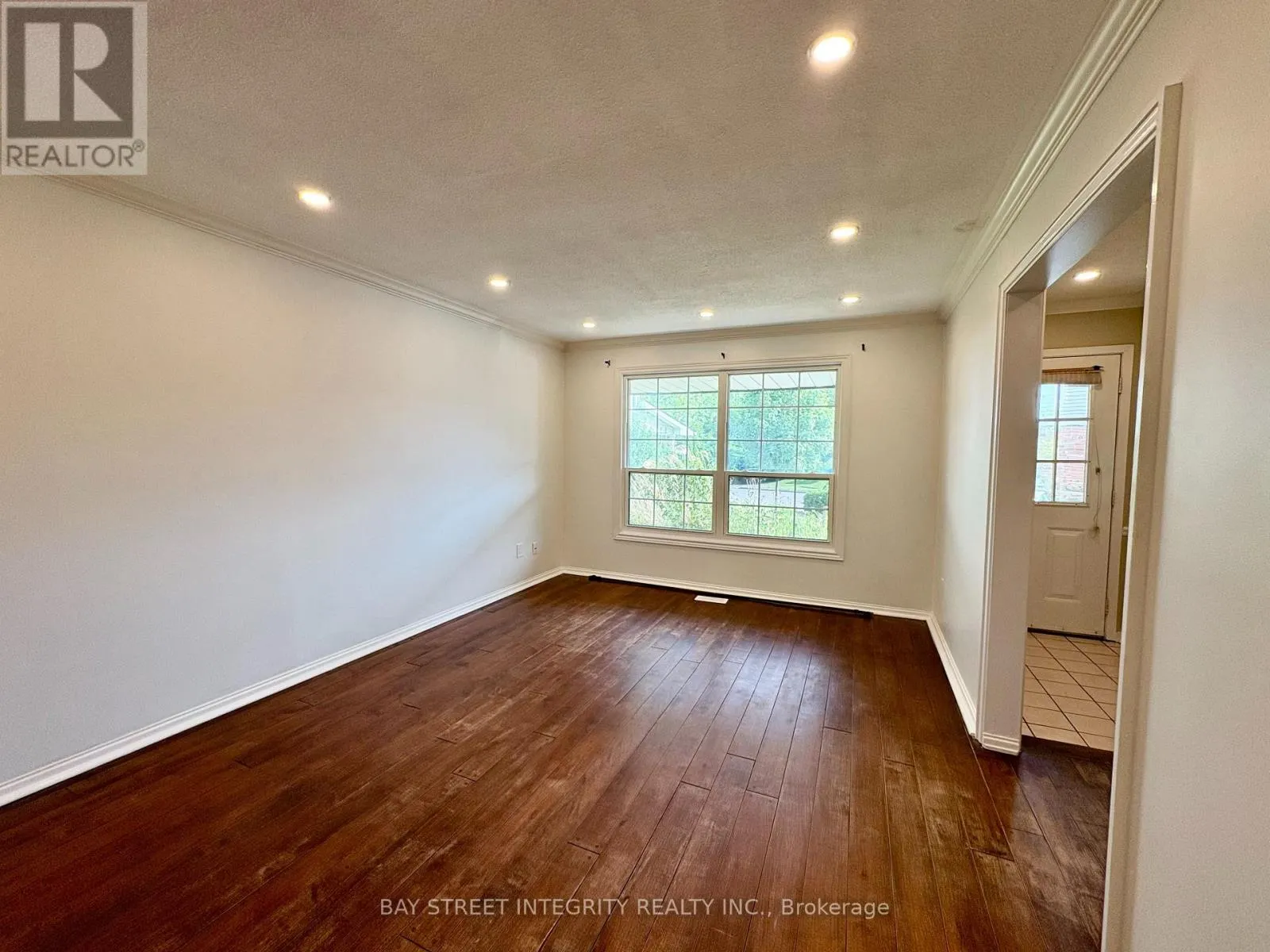 931 DAVID COURT
