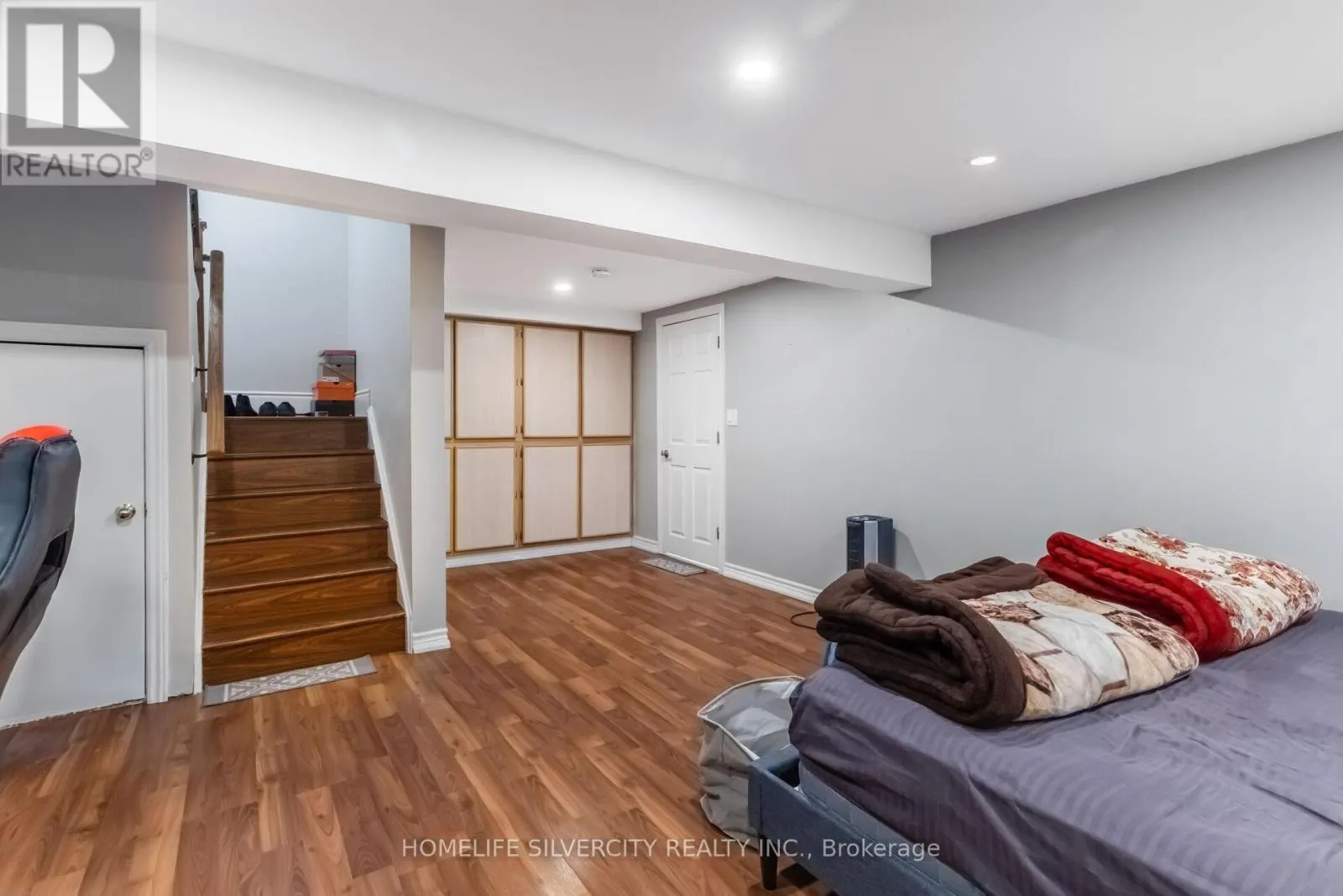 96 - 90 LAWRENCE AVENUE