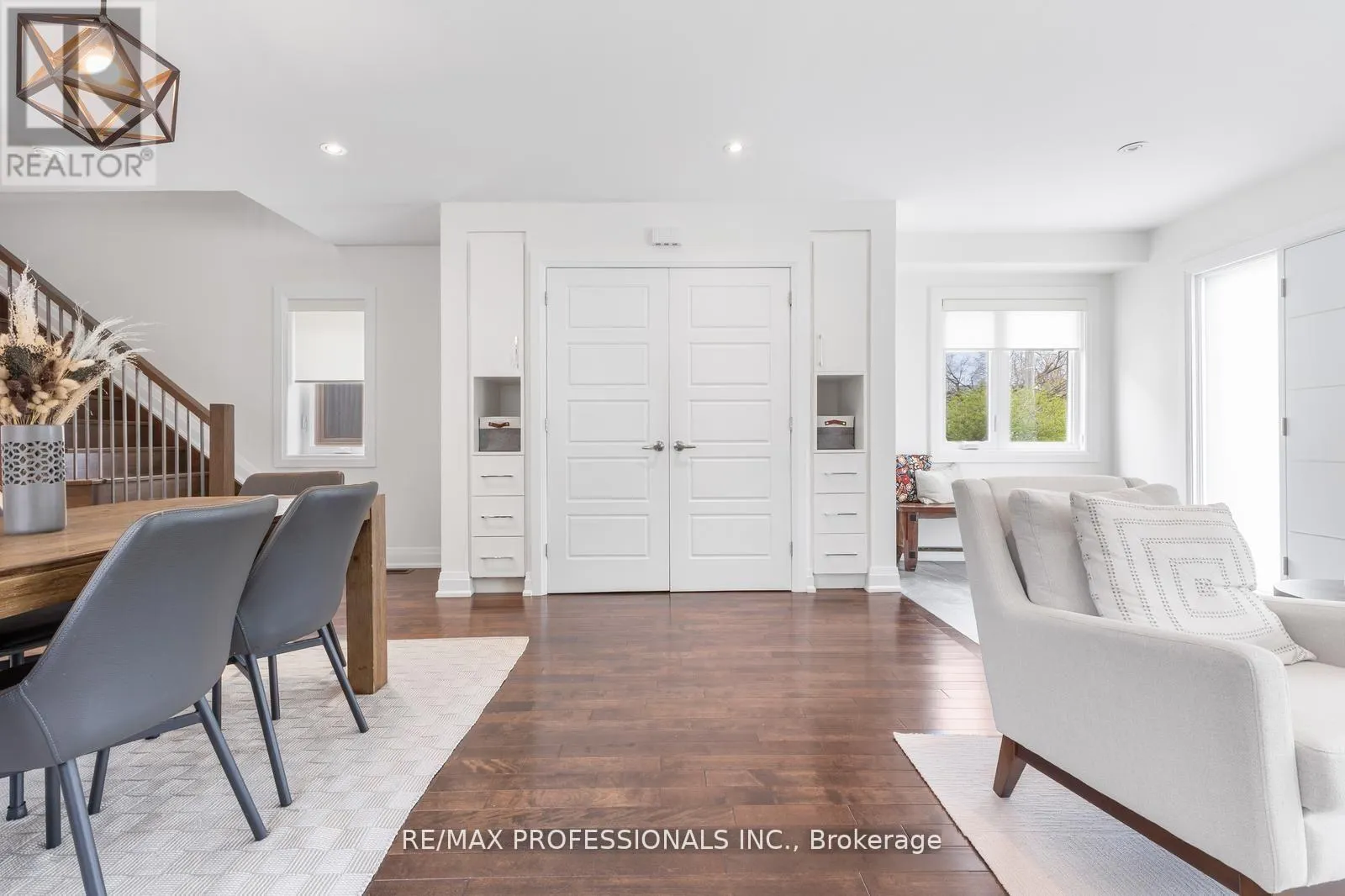 43 BELLMAN AVENUE