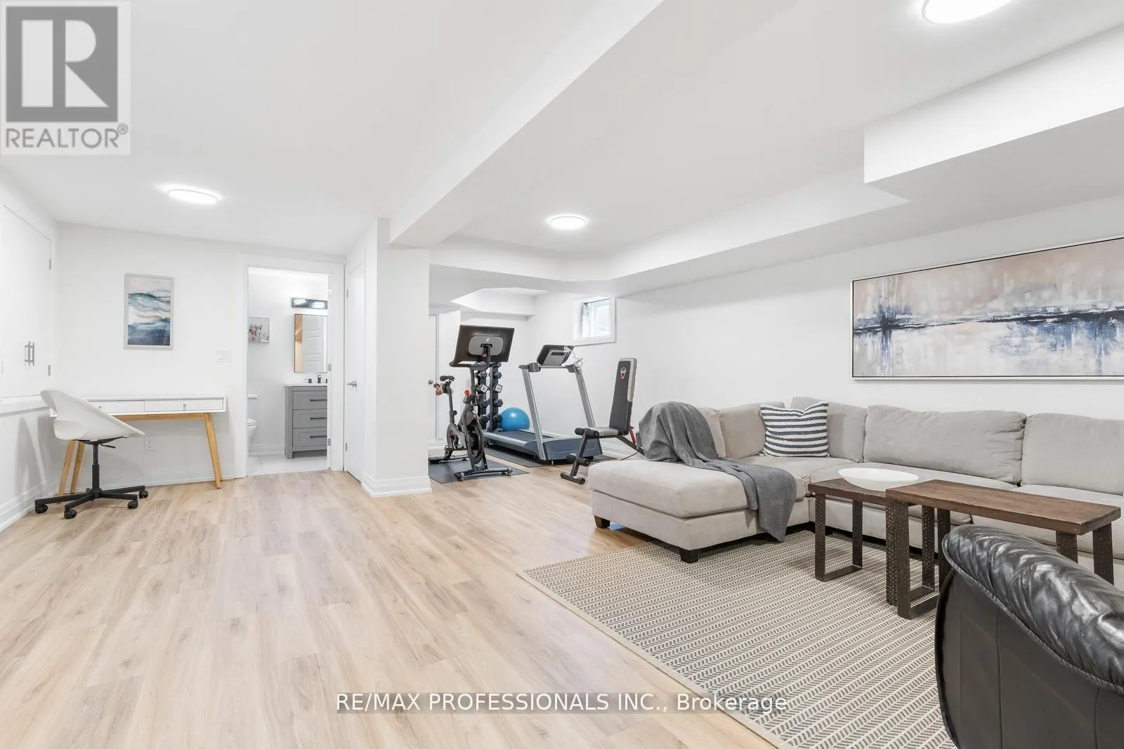 43 BELLMAN AVENUE