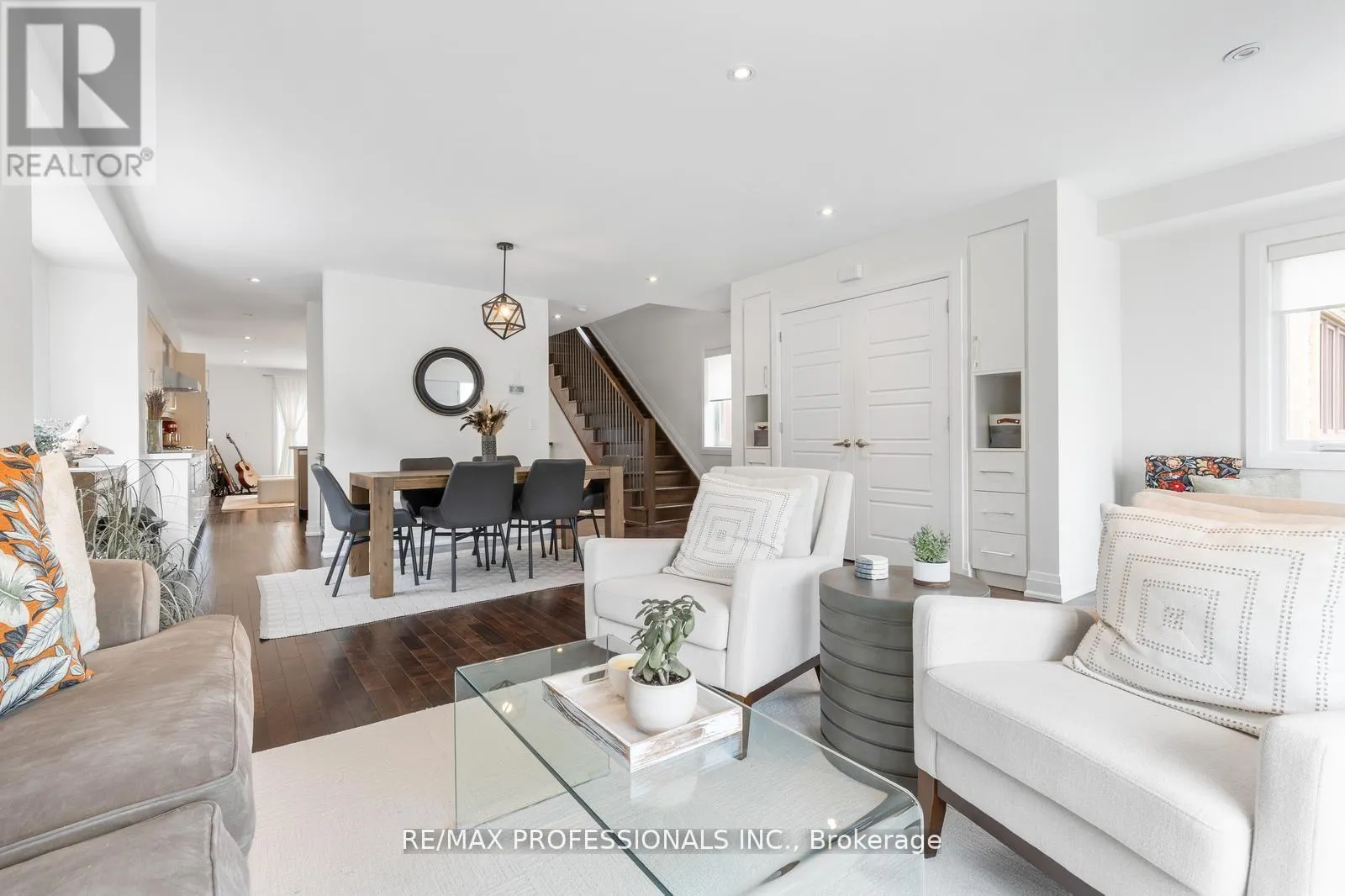 43 BELLMAN AVENUE