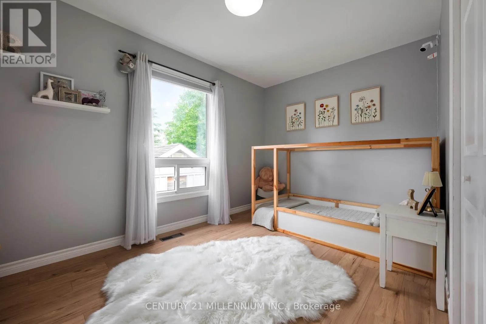 33 CALEDONIA ROAD