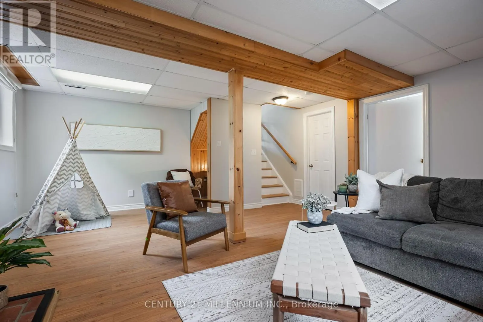 33 CALEDONIA ROAD