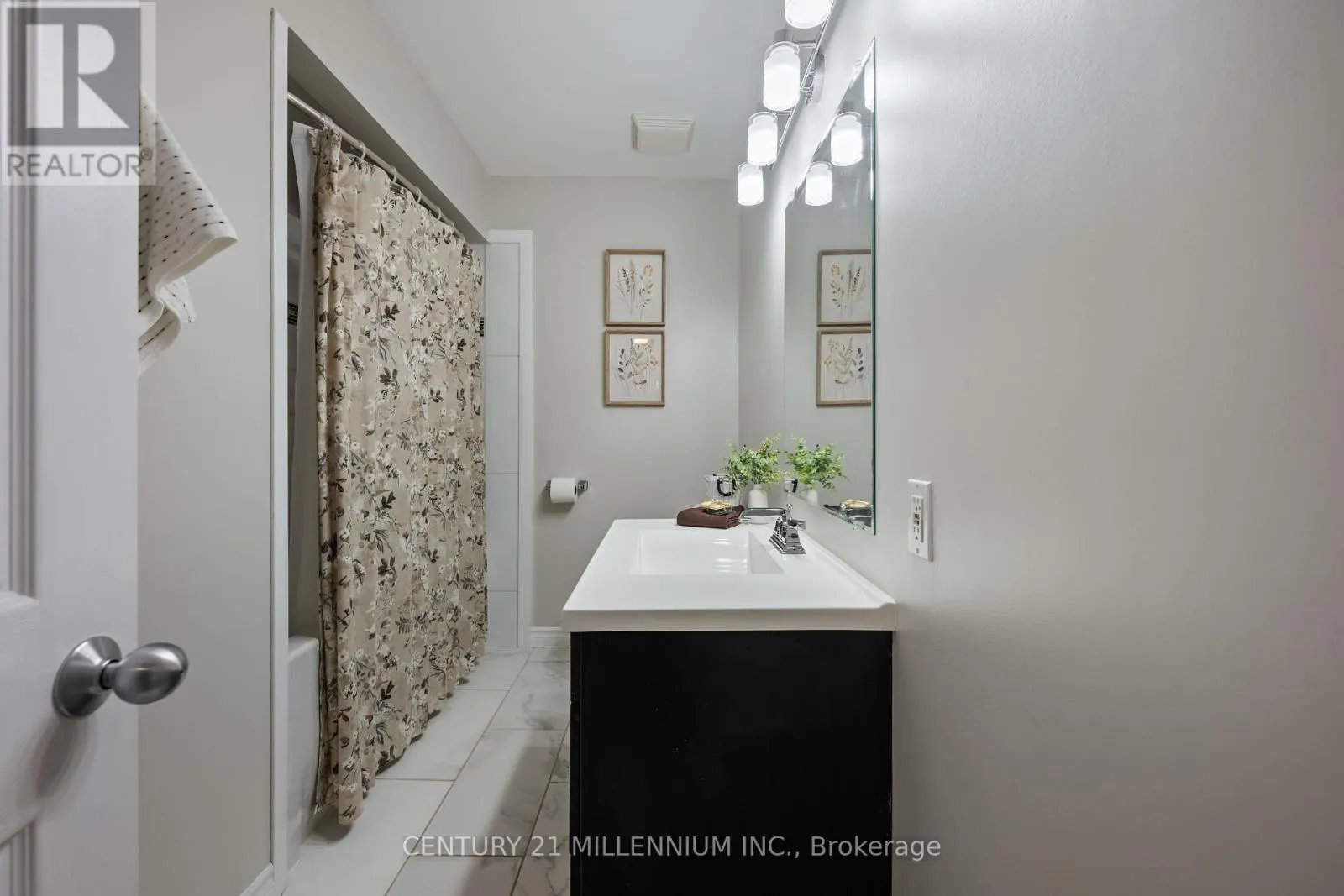 33 CALEDONIA ROAD