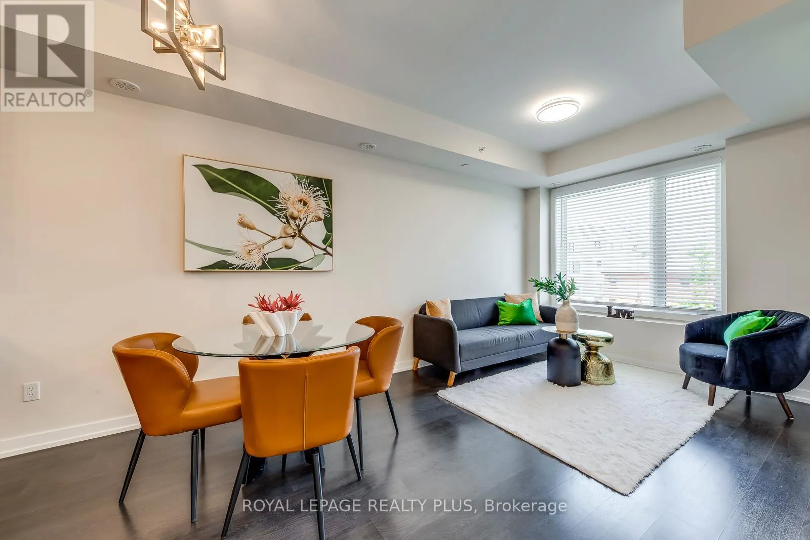 510 - 10 DRUMMOND STREET