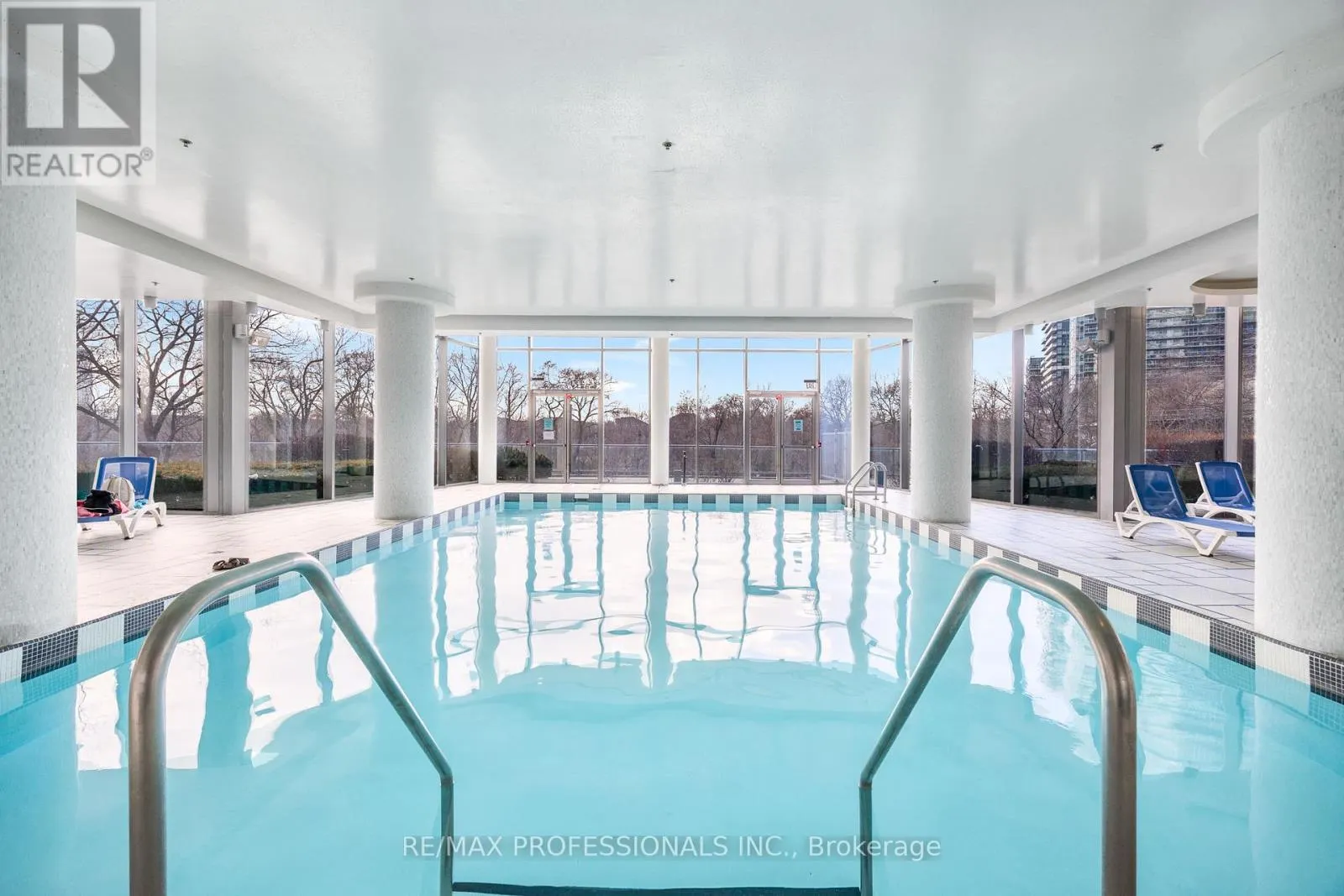 911 - 88 PARK LAWN ROAD