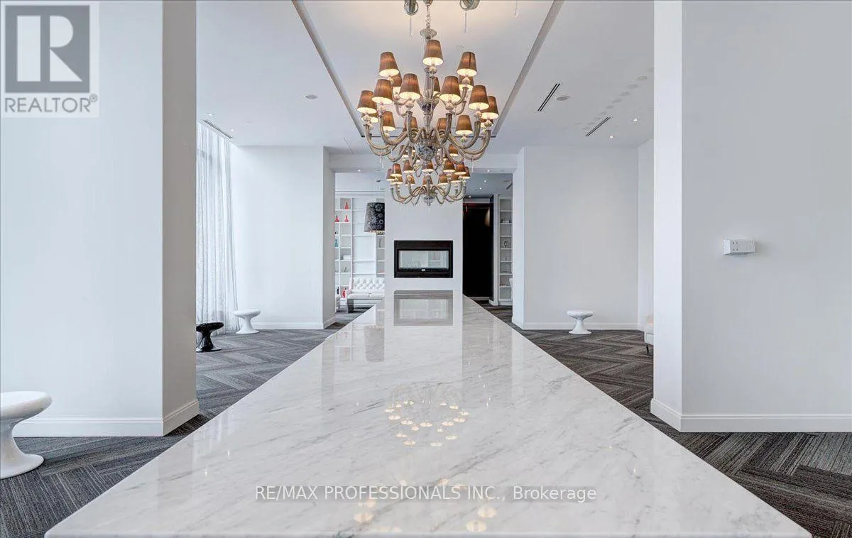 911 - 88 PARK LAWN ROAD