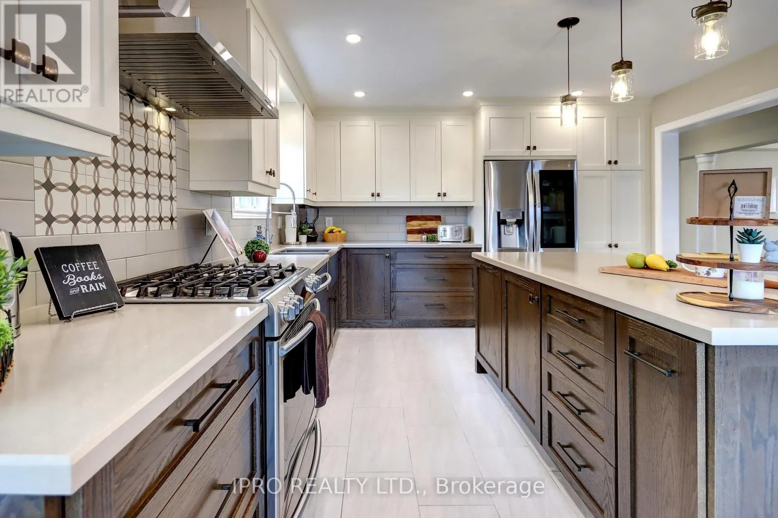 10 BERTON BOULEVARD