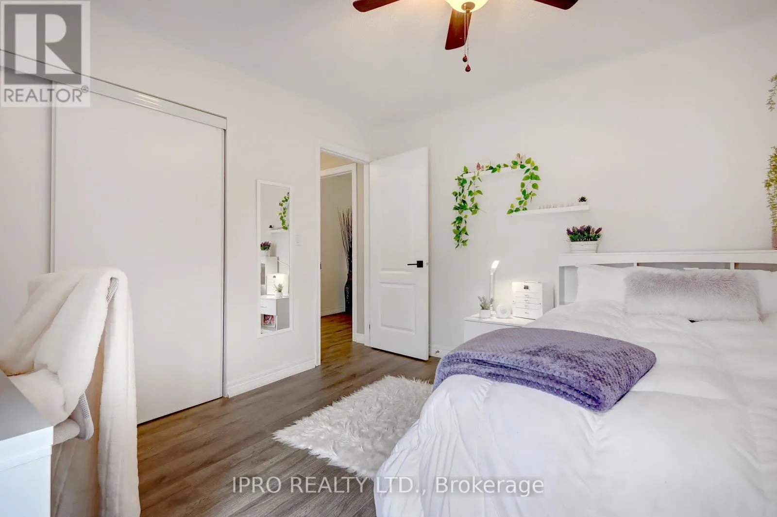 10 BERTON BOULEVARD