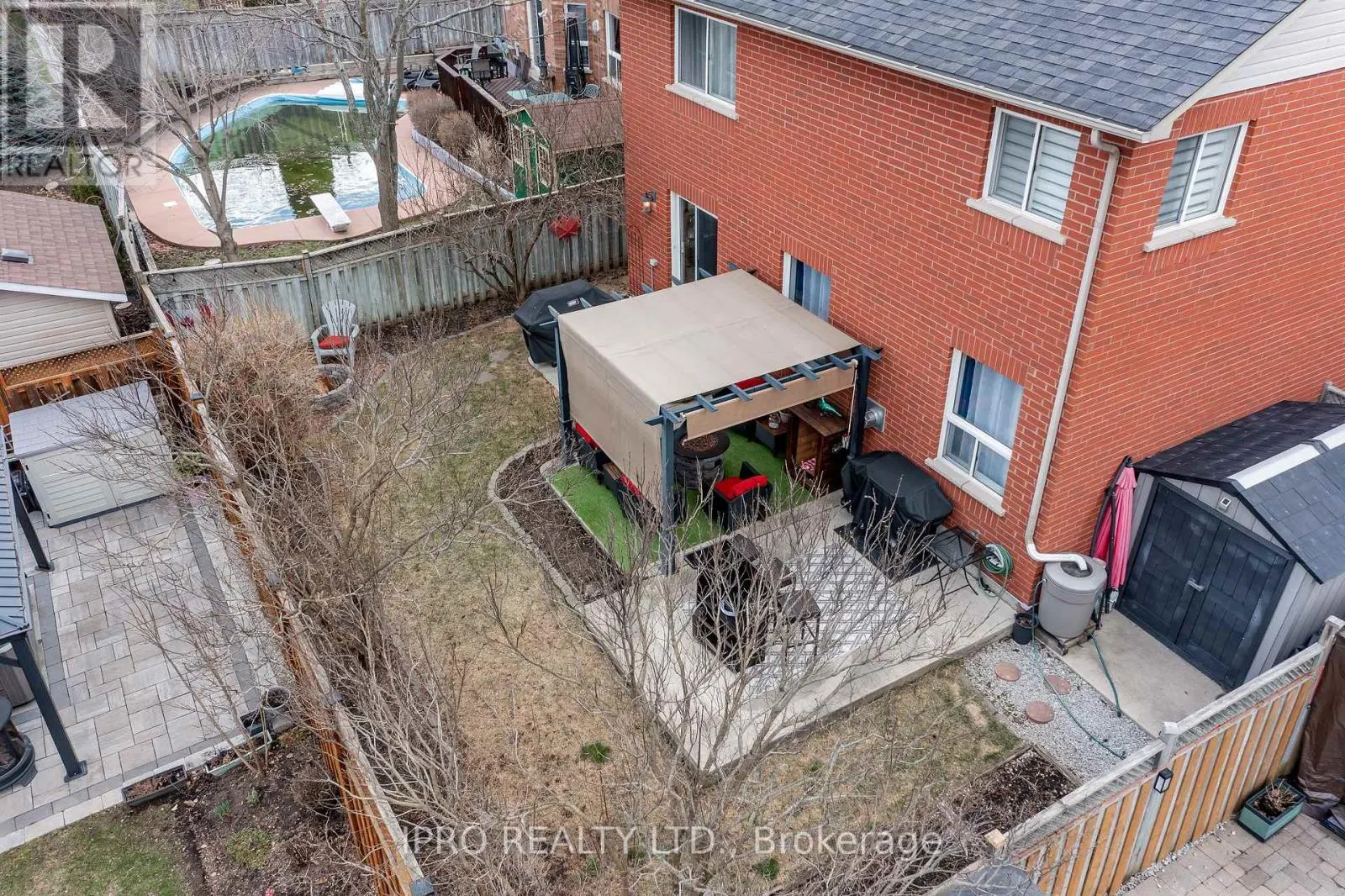 10 BERTON BOULEVARD