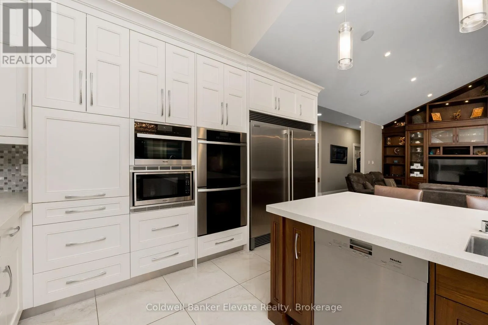 4 ABBITT CRESCENT
