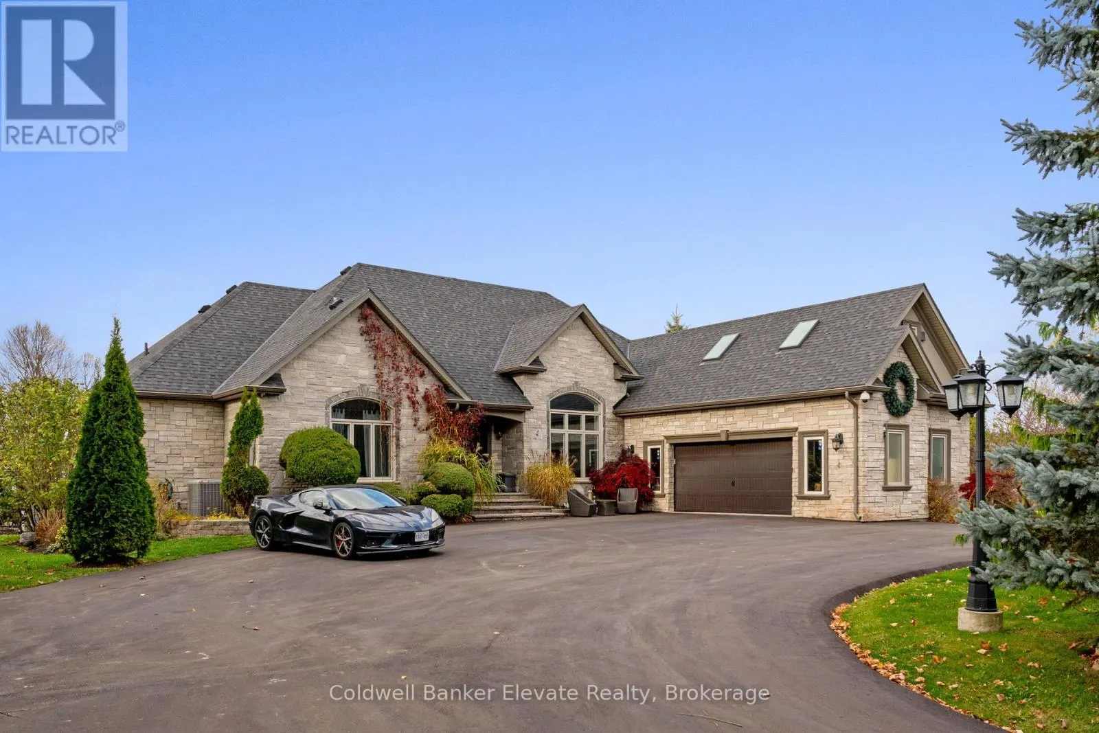 4 ABBITT CRESCENT