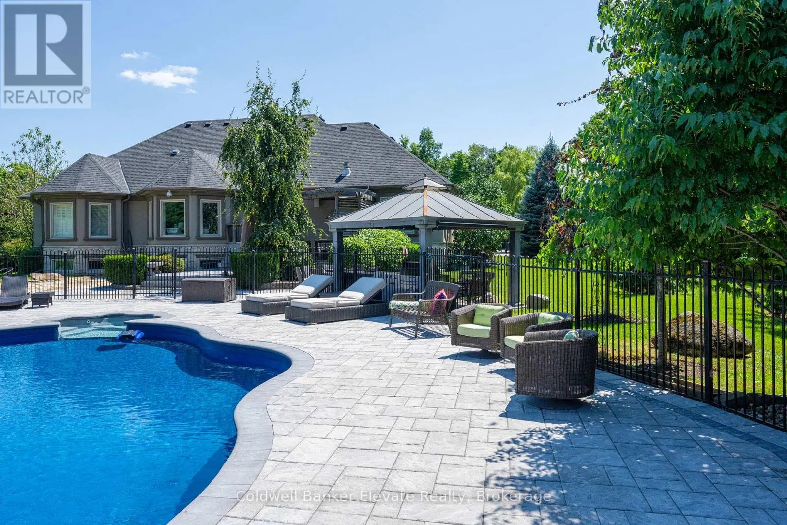 4 ABBITT CRESCENT