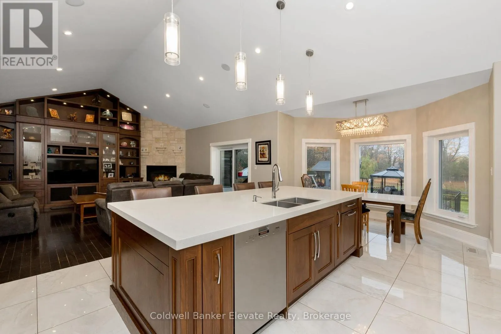 4 ABBITT CRESCENT