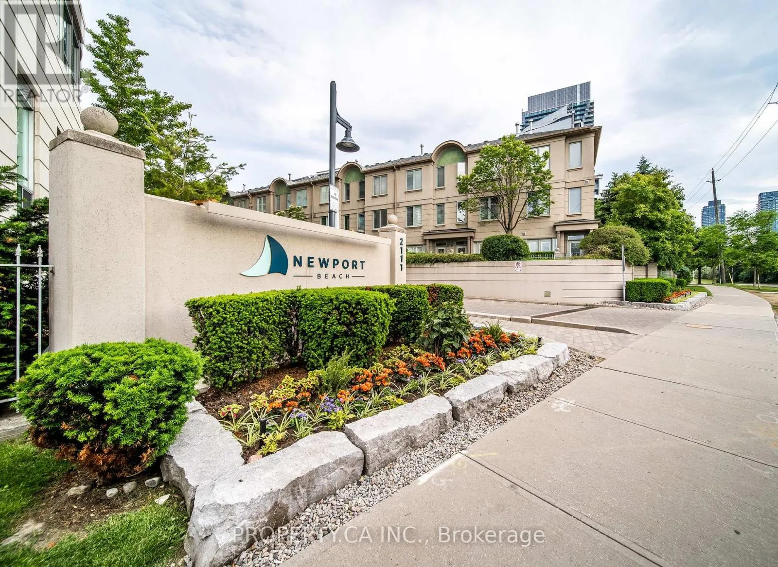 105 - 2111 LAKESHORE BOULEVARD W