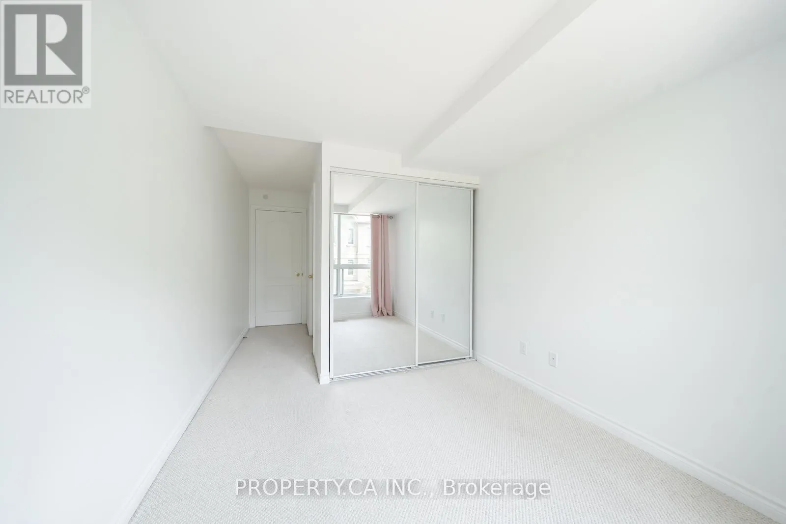 105 - 2111 LAKESHORE BOULEVARD W