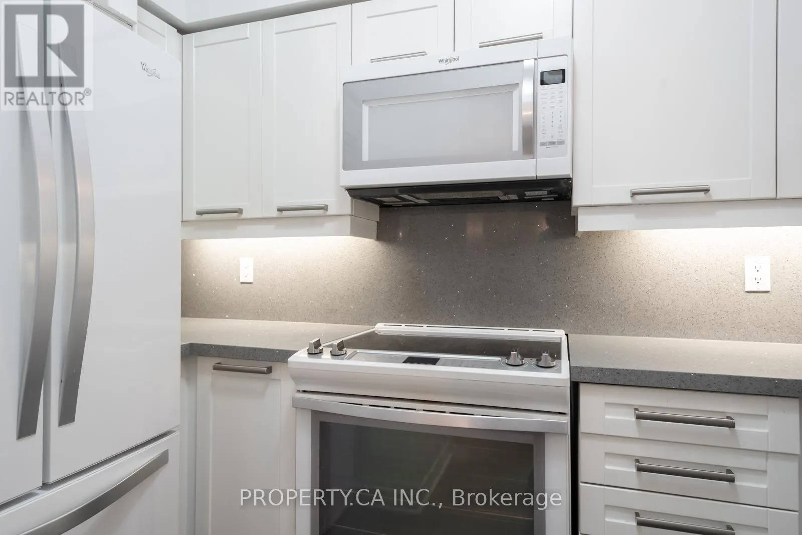105 - 2111 LAKESHORE BOULEVARD W