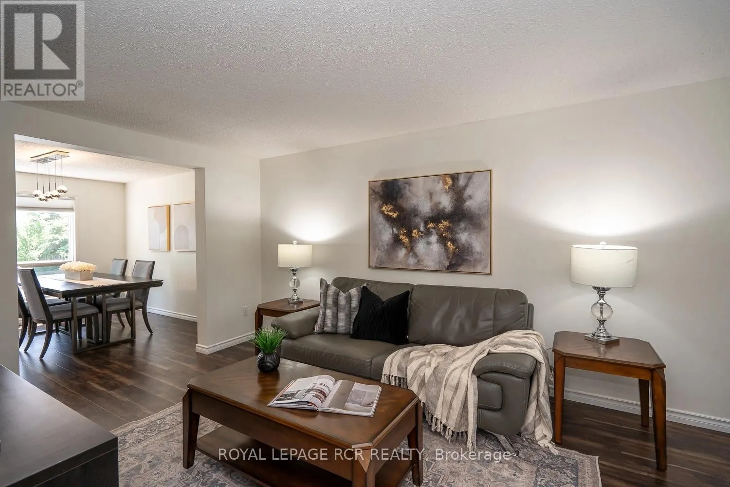 252 ELMWOOD CRESCENT