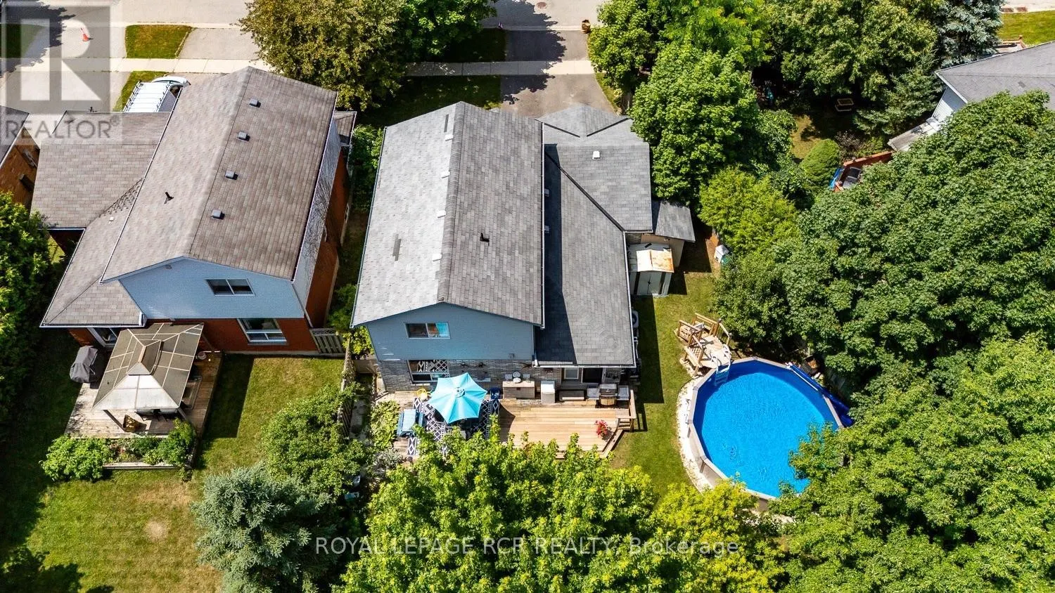 252 ELMWOOD CRESCENT