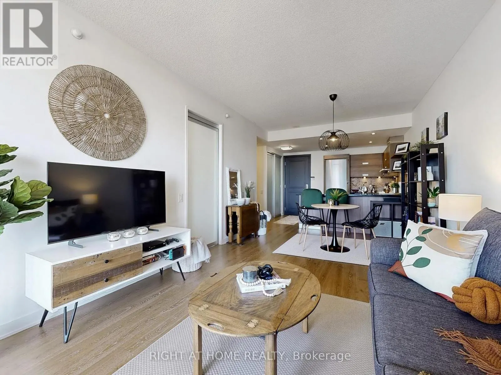 1209 - 90 PARK LAWN ROAD